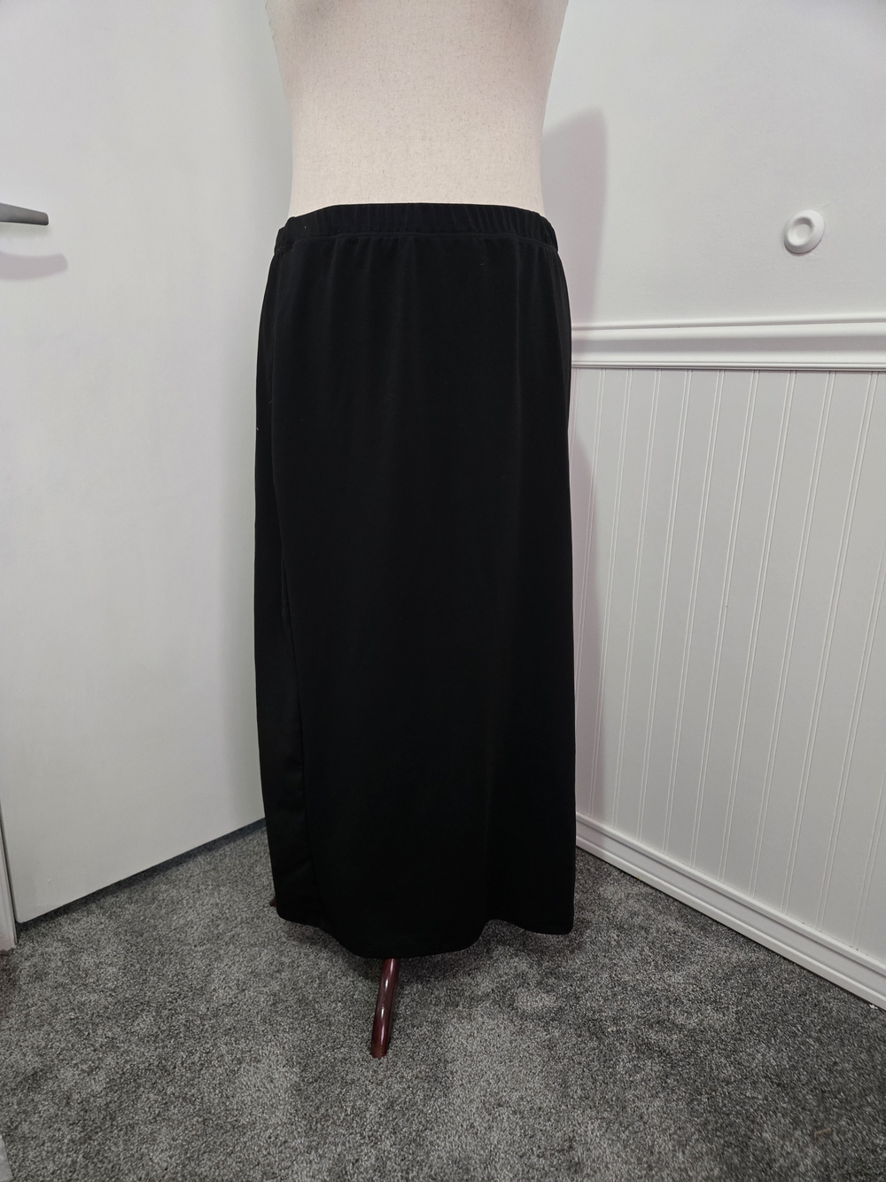 Classic Black Maxi Skirt - Comfortable Everyday Style